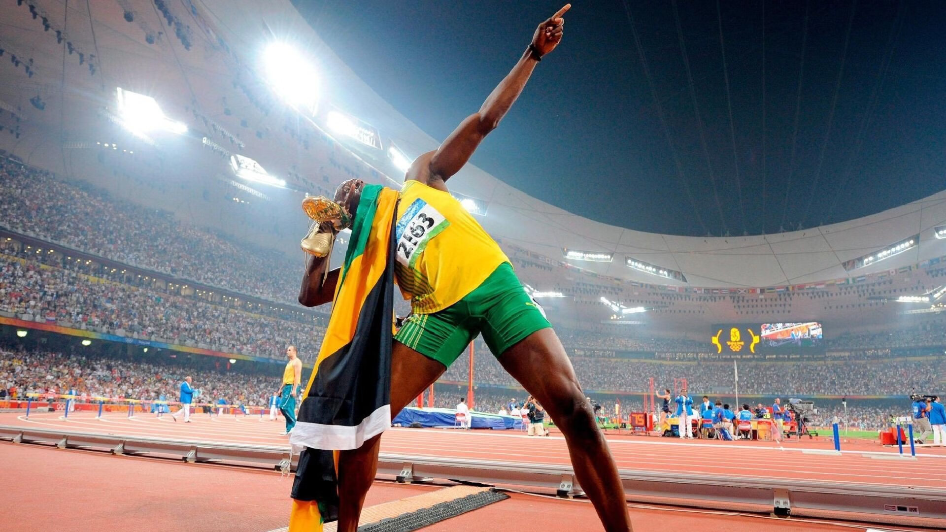 莫莉·奥卡拉汉冲刺阶段技压群雄，奥斯卡莫利亚